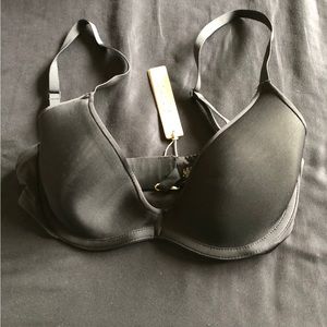 Skims weightless scoop bra